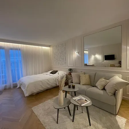D Paris Apartment *